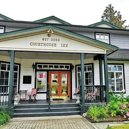 Courthouse Inn Revelstoke Exterior photo